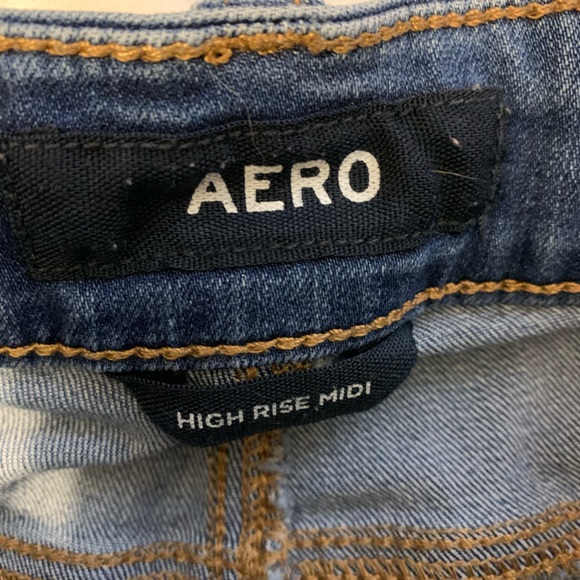 00 Ripped Jean Shorts - Picture 2 of 3